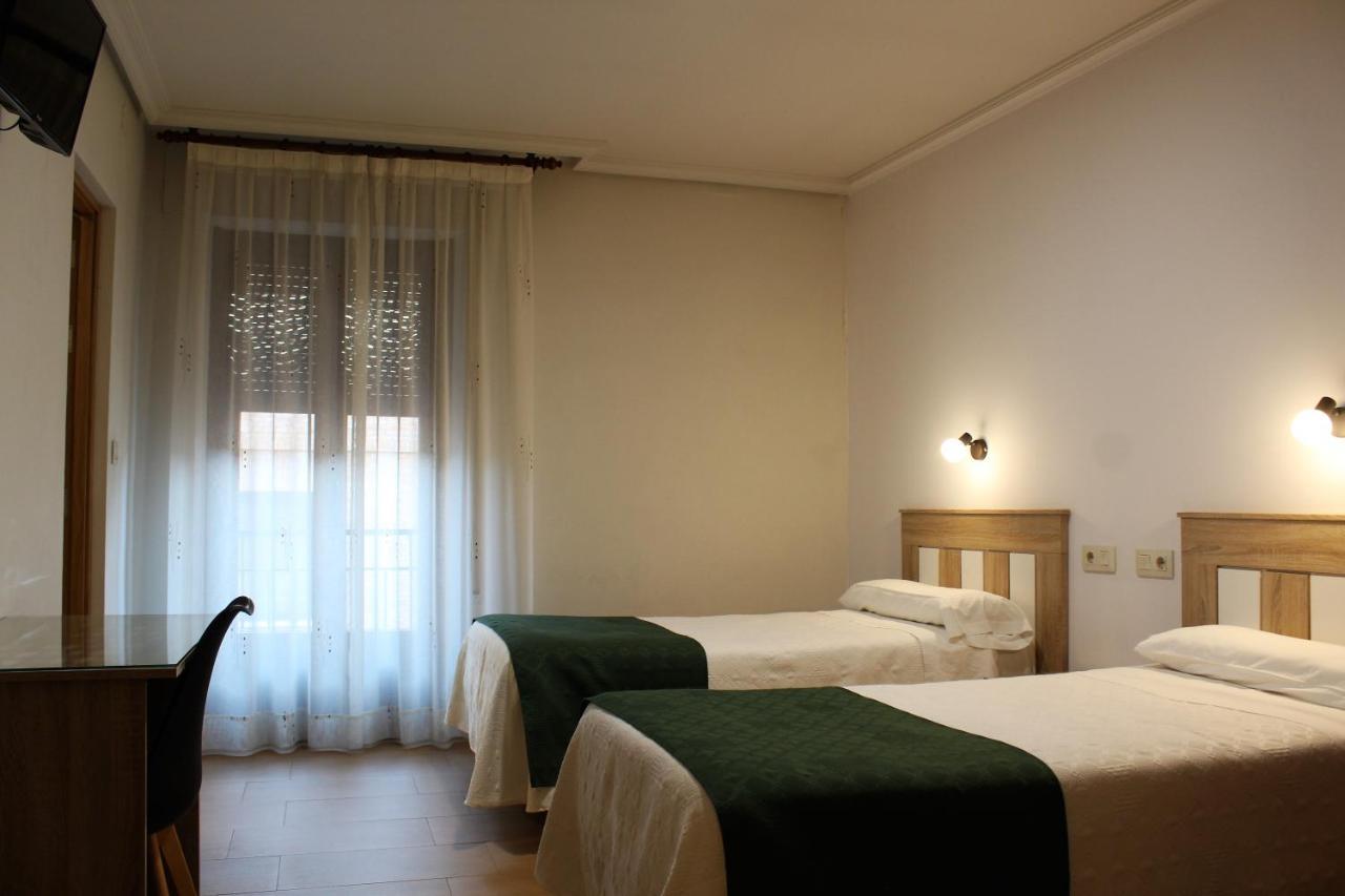 Hostal Madrid Toledo Exterior photo