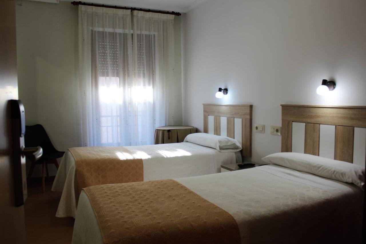 Hostal Madrid Toledo Exterior photo