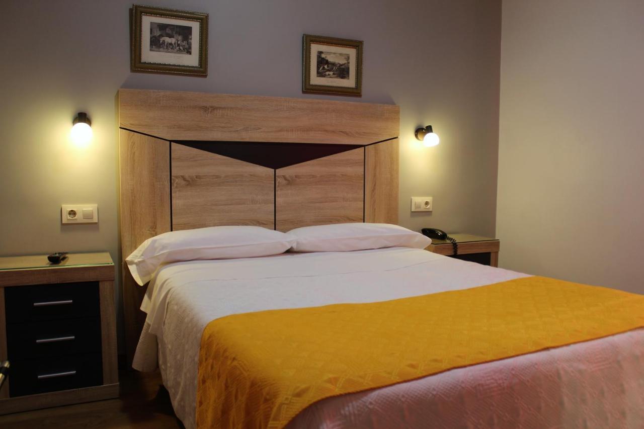 Hostal Madrid Toledo Exterior photo