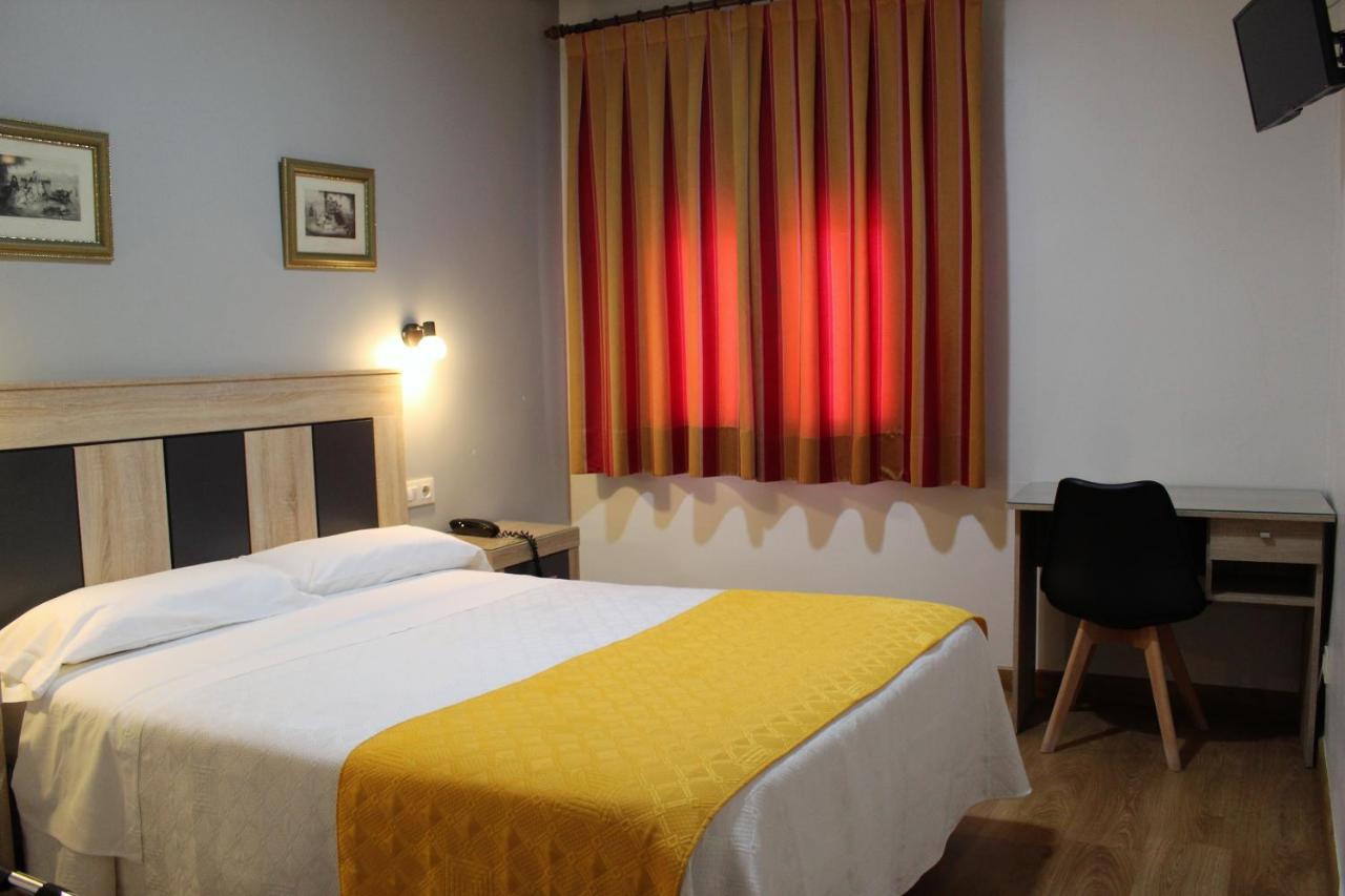 Hostal Madrid Toledo Exterior photo