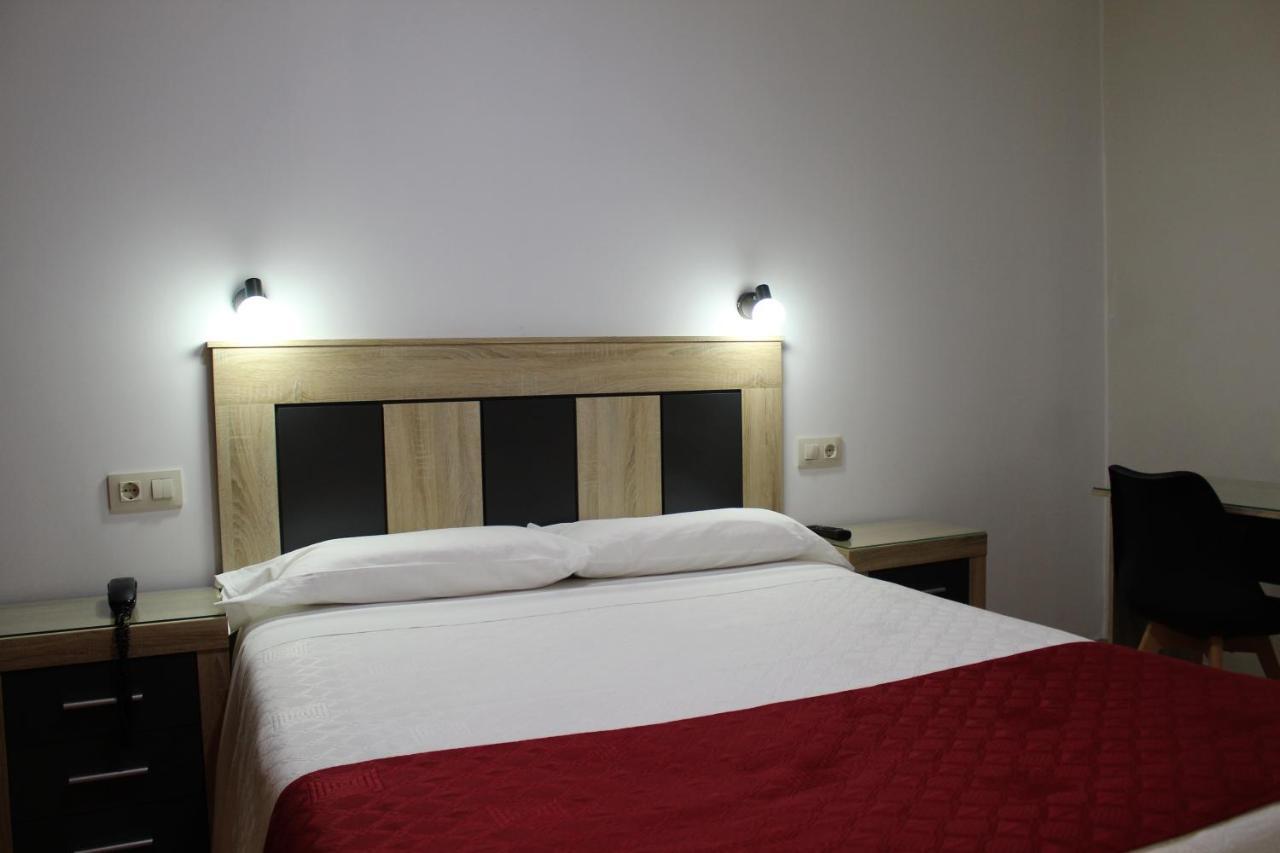 Hostal Madrid Toledo Exterior photo
