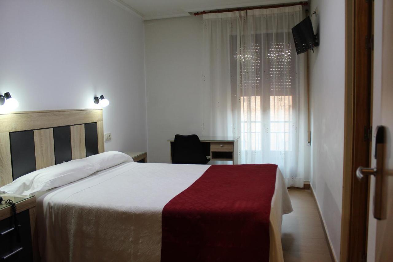 Hostal Madrid Toledo Exterior photo