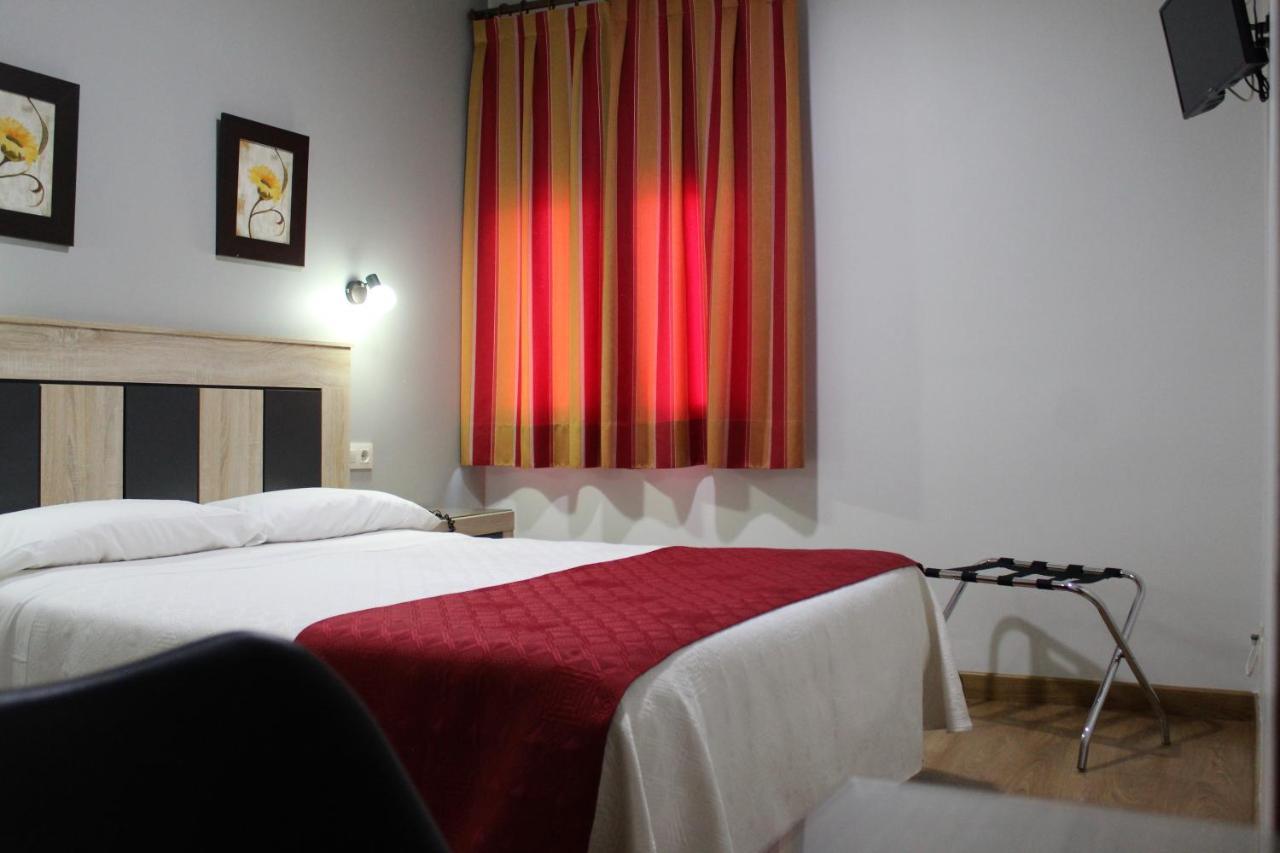 Hostal Madrid Toledo Exterior photo
