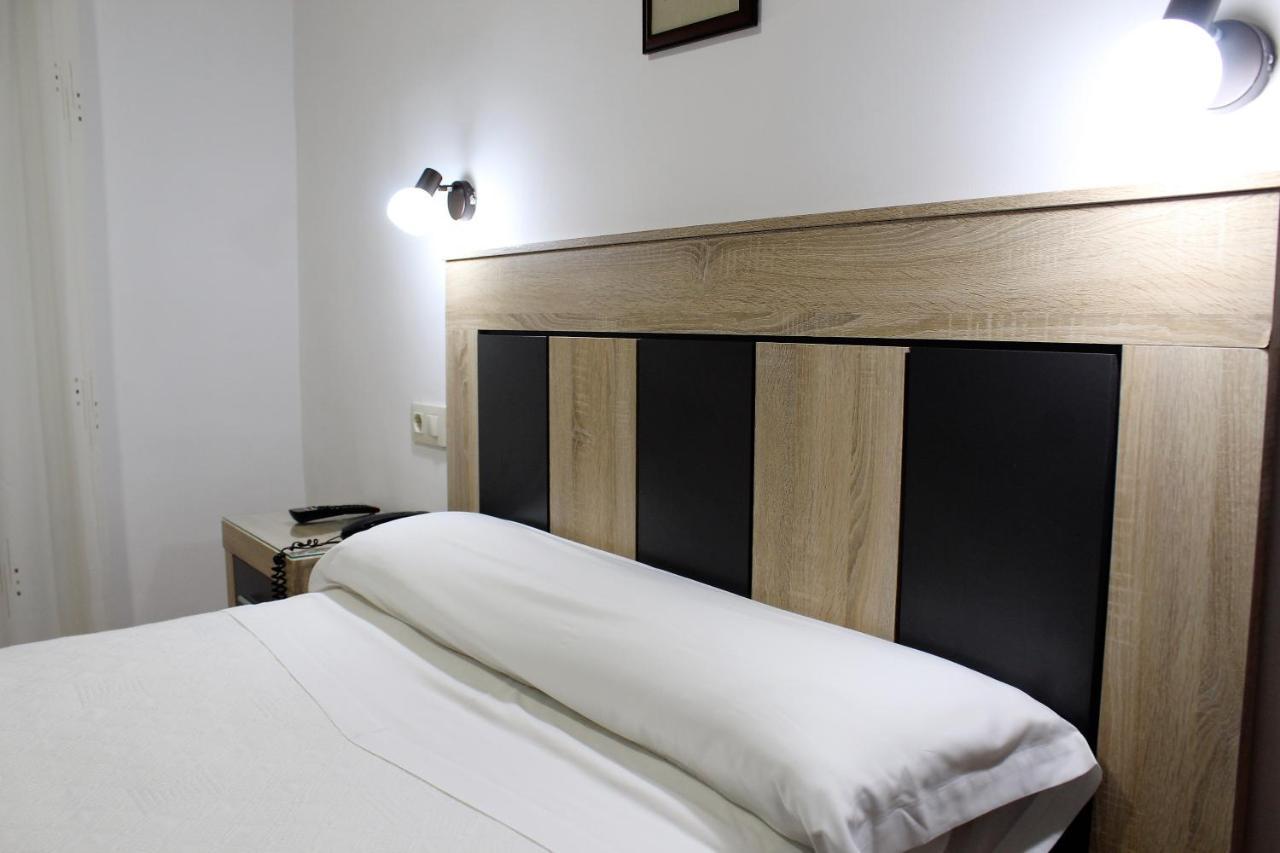 Hostal Madrid Toledo Exterior photo