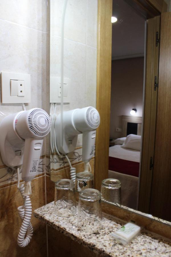 Hostal Madrid Toledo Exterior photo
